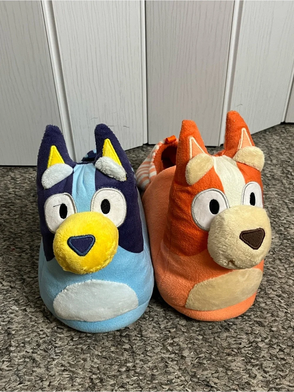 Kids Plush Animal Slippers - Orange & Blue size 5/6